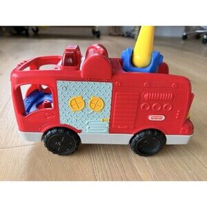 Fisher Price Little People Musical Red Fire Truck Lights Music Water Hose